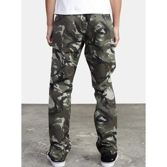 $50 RVCA Boy’s Weeday Stretch Pants Straight Fit Army Camo Jeans Size 28 - Picture 2 of 6